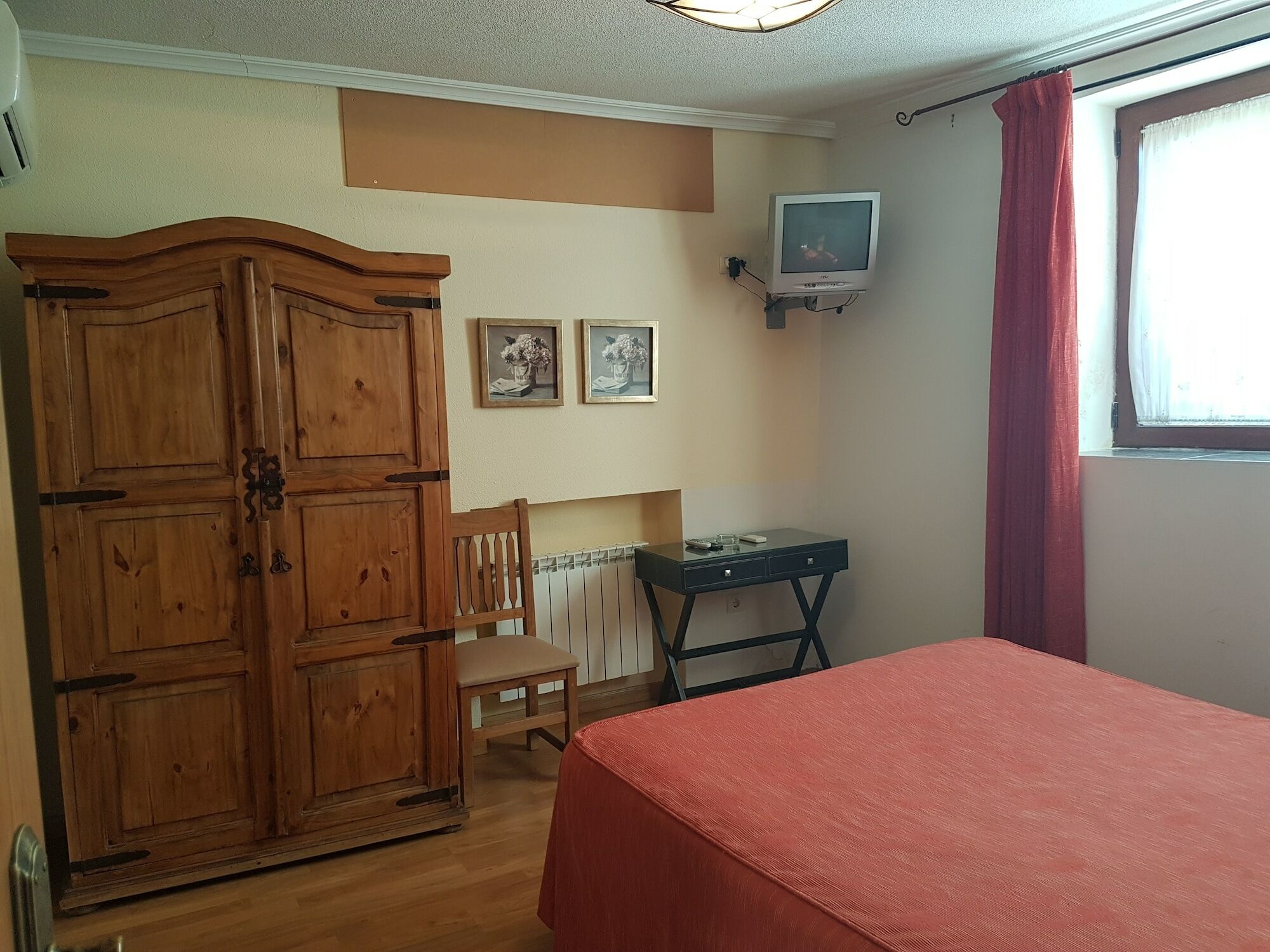 Hostal El Rastro Ávila Exteriér fotografie
