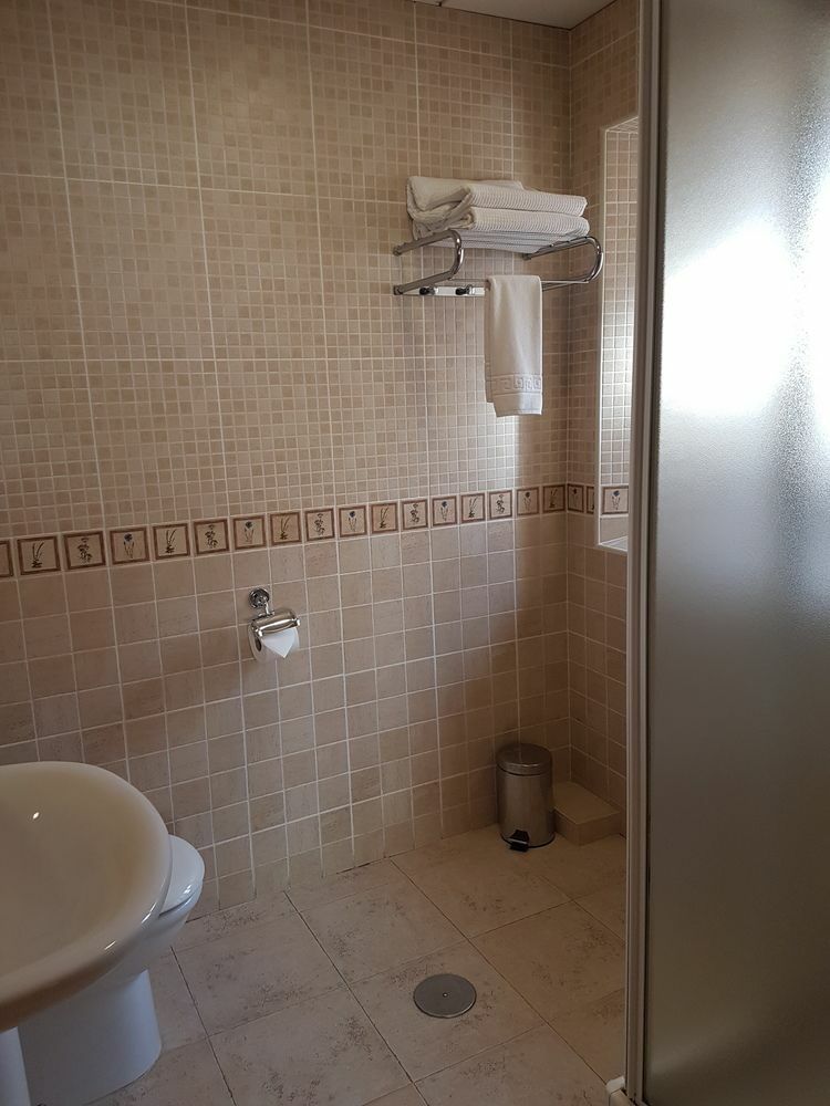 Hostal El Rastro Ávila Exteriér fotografie